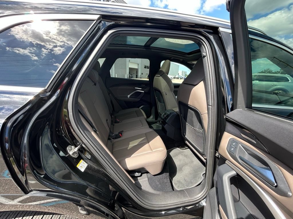 Used 2025 Audi Q5 Premium Plus w/ Premium Plus AWD/4WD image 51