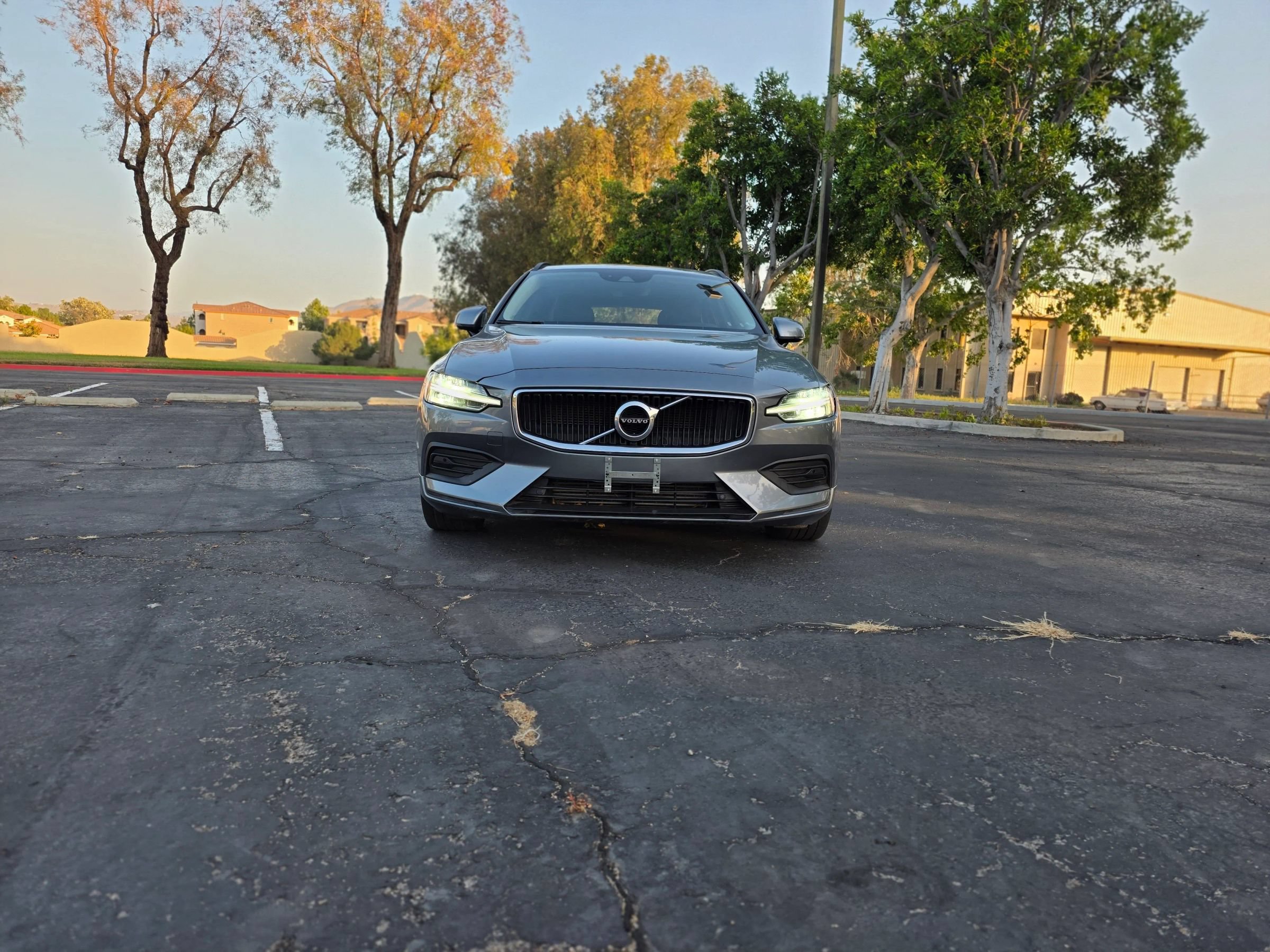 Used 2020 Volvo V60 T5 Momentum FWD image 2