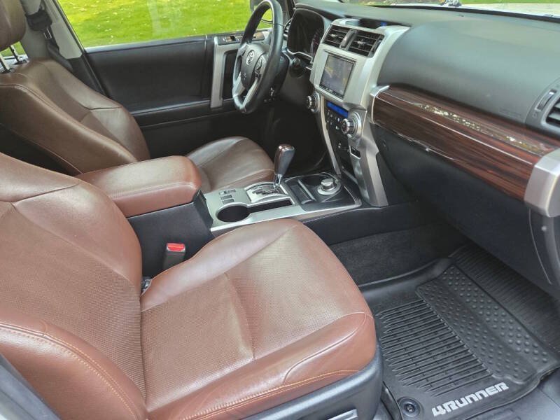 Used 2018 Toyota 4Runner Limited AWD/4WD image 12