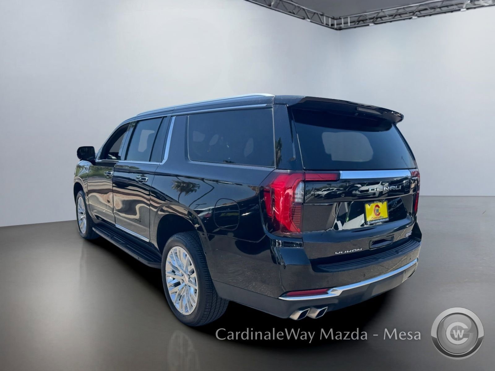 Used 2025 GMC Yukon XL Denali AWD/4WD image 6