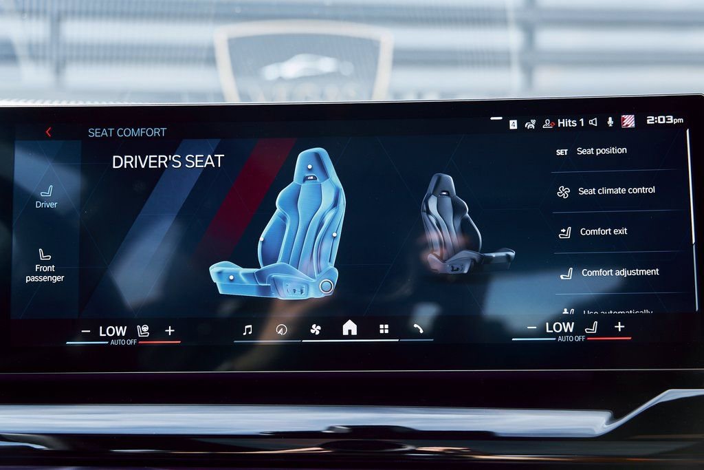 Used 2026 BMW M5 w/ Executive Package image 87