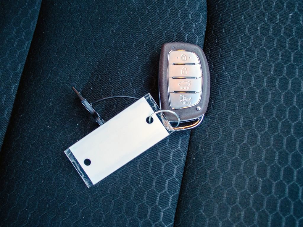 Used 2020 Hyundai Elantra Value Edition w/ Cargo Package (C1) image 33