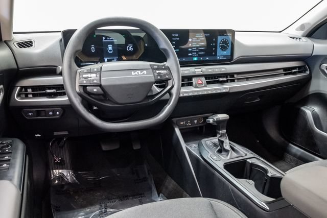Used 2025 Kia K4 FWD image 7