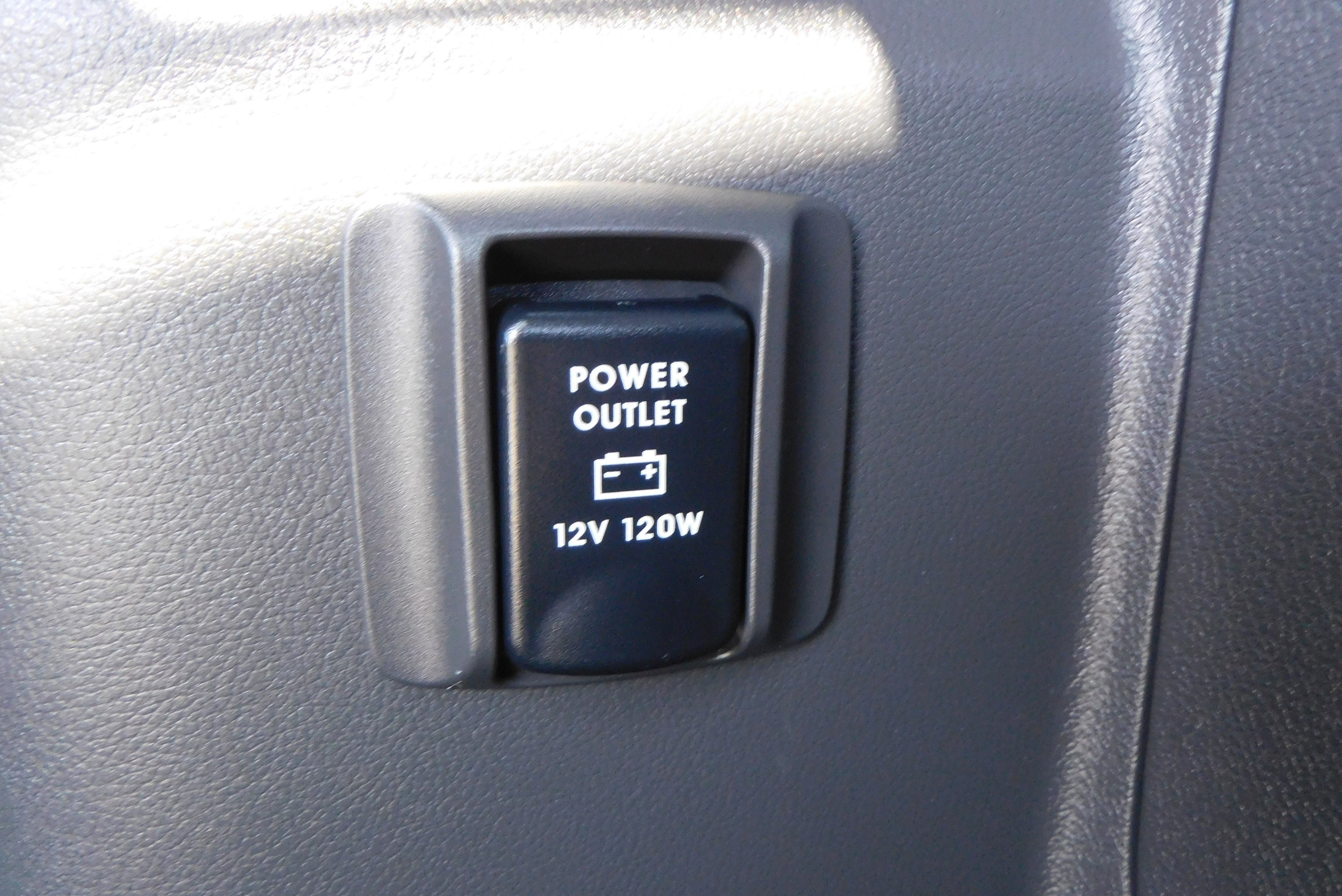 Used 2022 Mitsubishi Outlander SEL image 48