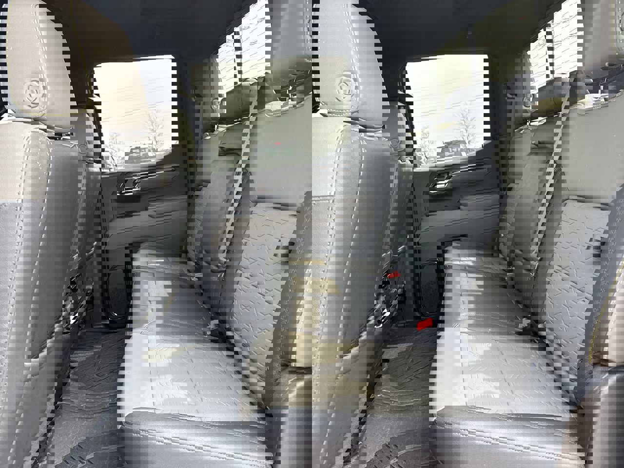 Used 2024 Chevrolet Silverado 1500 ZR2 w/ Technology Package image 19