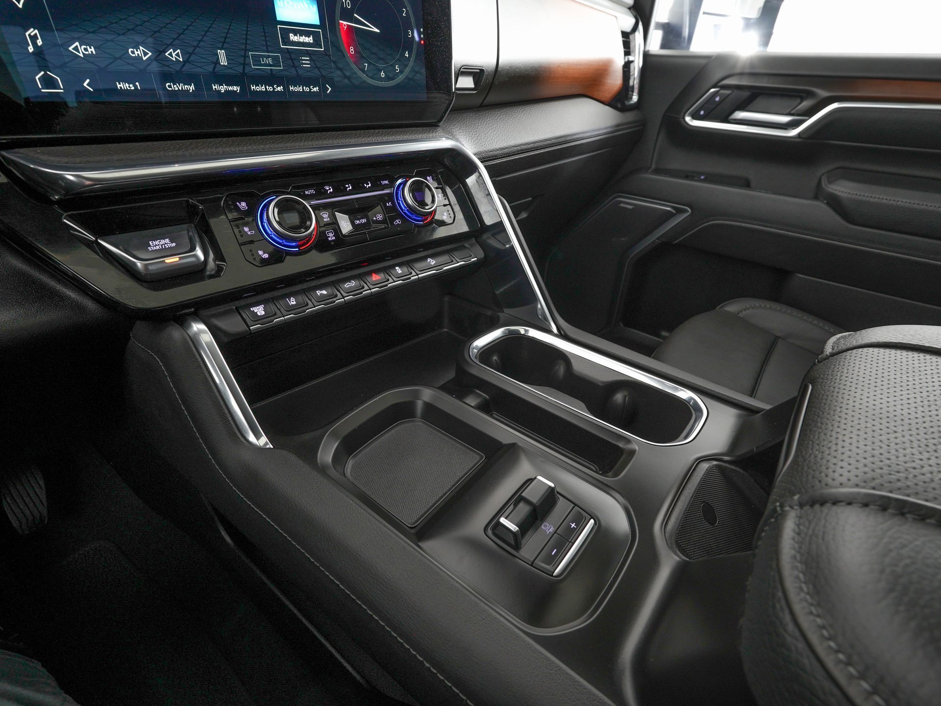 Used 2025 GMC Sierra 2500 Denali w/ Denali Reserve Package image 23