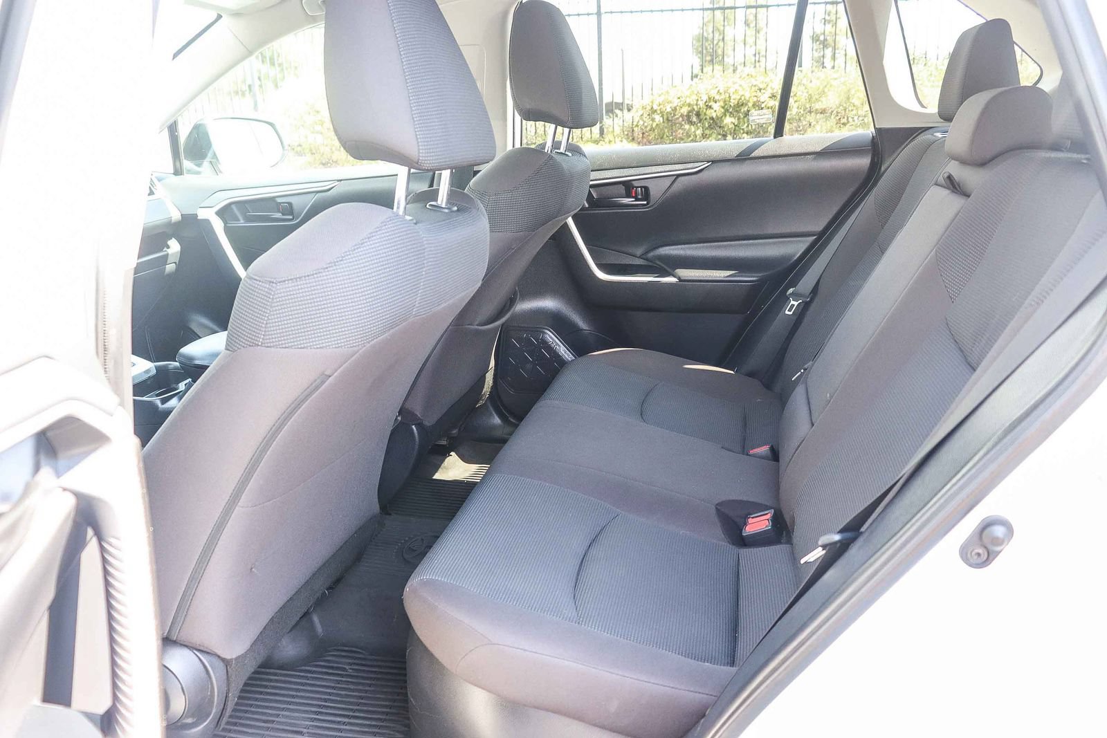 Certified 2020 Toyota RAV4 LE w/ All Weather Liner Package AWD/4WD image 21