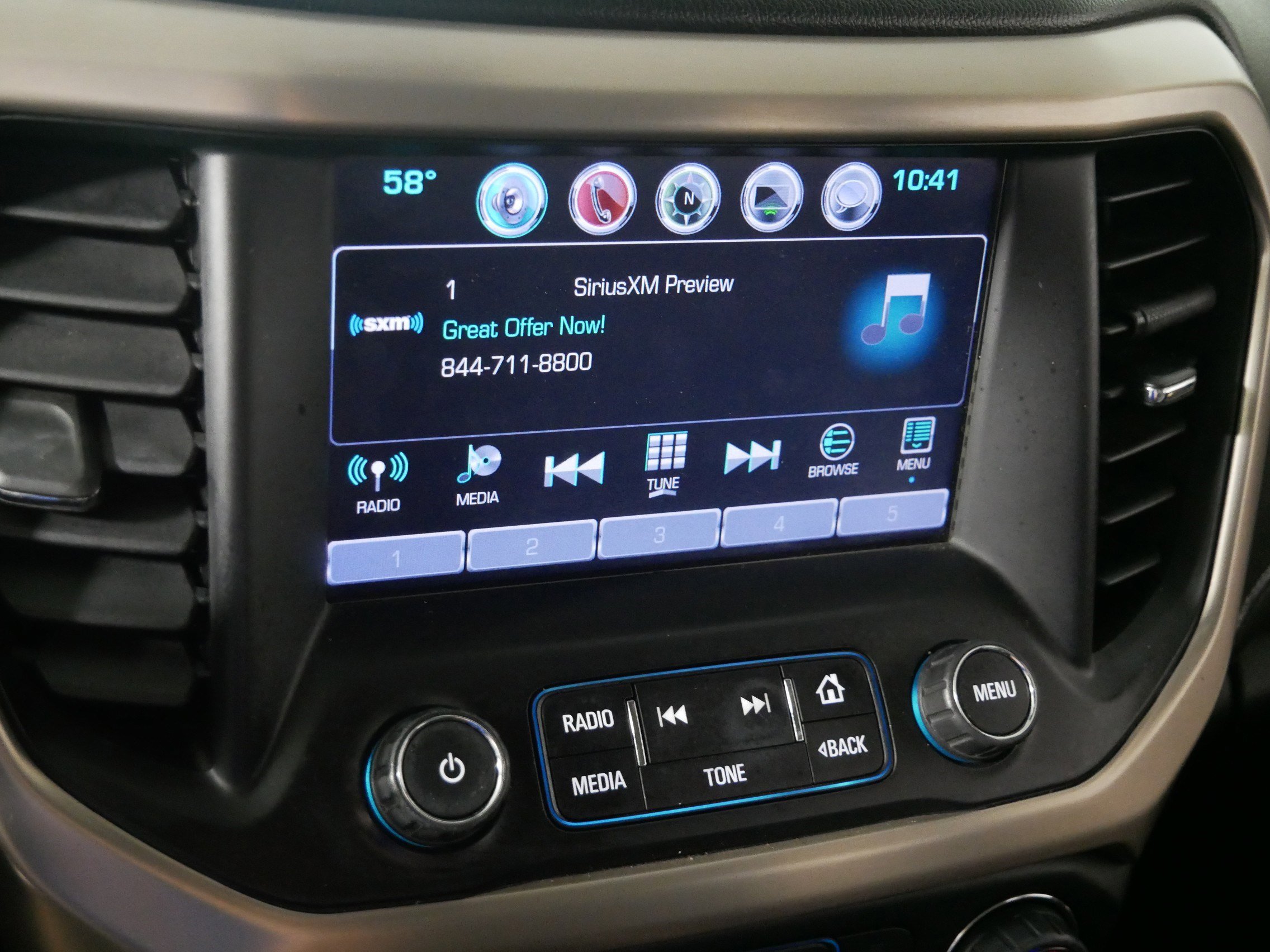 Used 2017 GMC Acadia Denali image 22