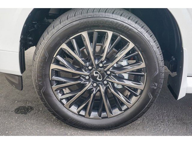 New 2026 INFINITI QX80 Autograph w/ Premium Cargo Package image 9