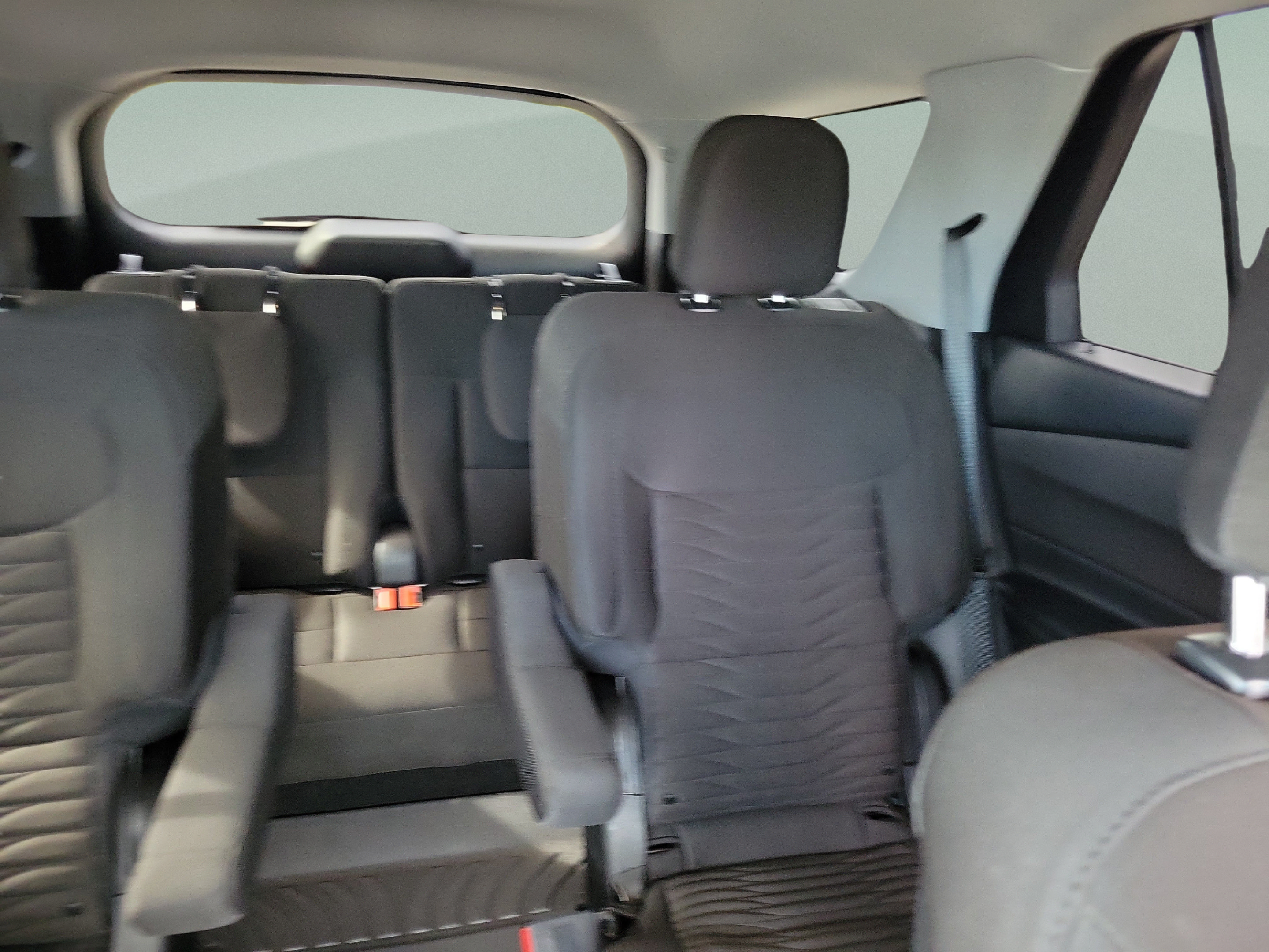 Certified 2020 Ford Explorer XLT RWD image 10