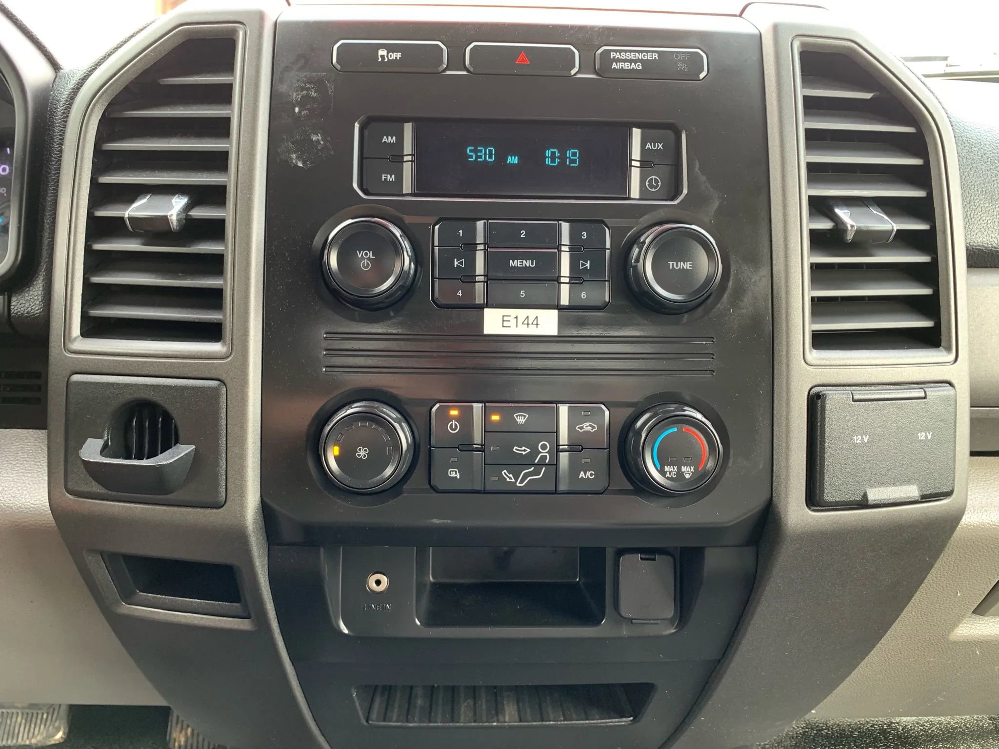 Used 2019 Ford F250 XL w/ Power Equipment Group RWD image 13