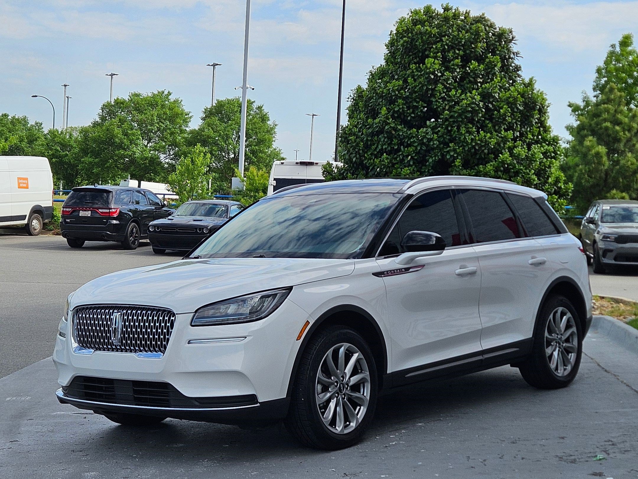 Used 2022 Lincoln Corsair FWD w/ Premium Package image 3