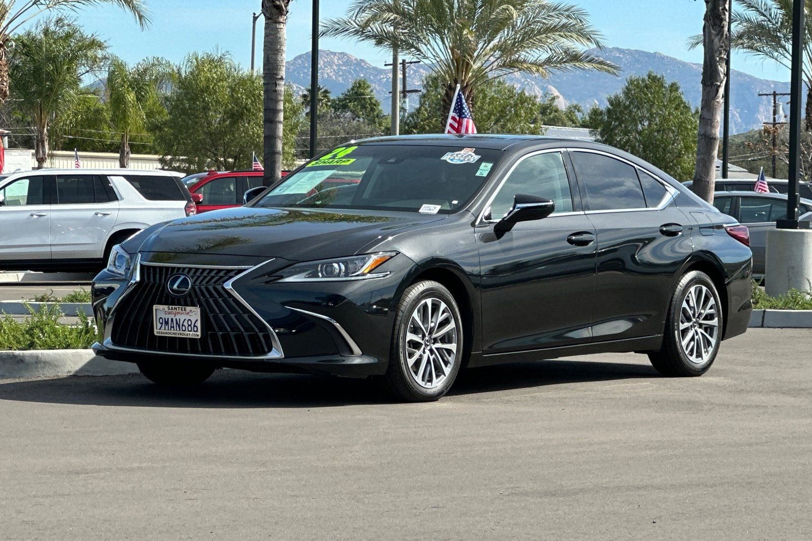 Used 2024 Lexus ES 350 w/ Accessory Package (Z2) image 8