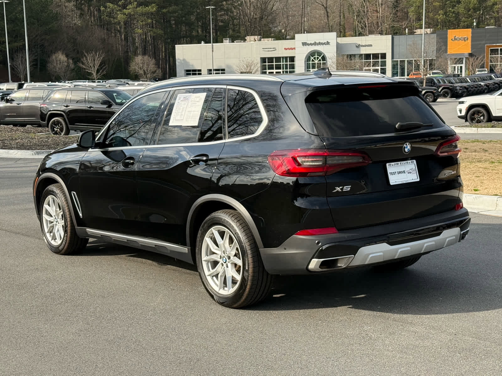 Used 2023 BMW X5 xDrive40i w/ Premium Package image 3