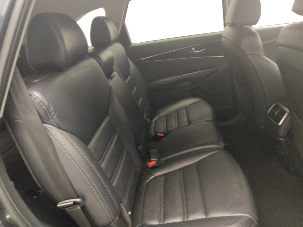 Used 2019 Kia Sorento EX image 19