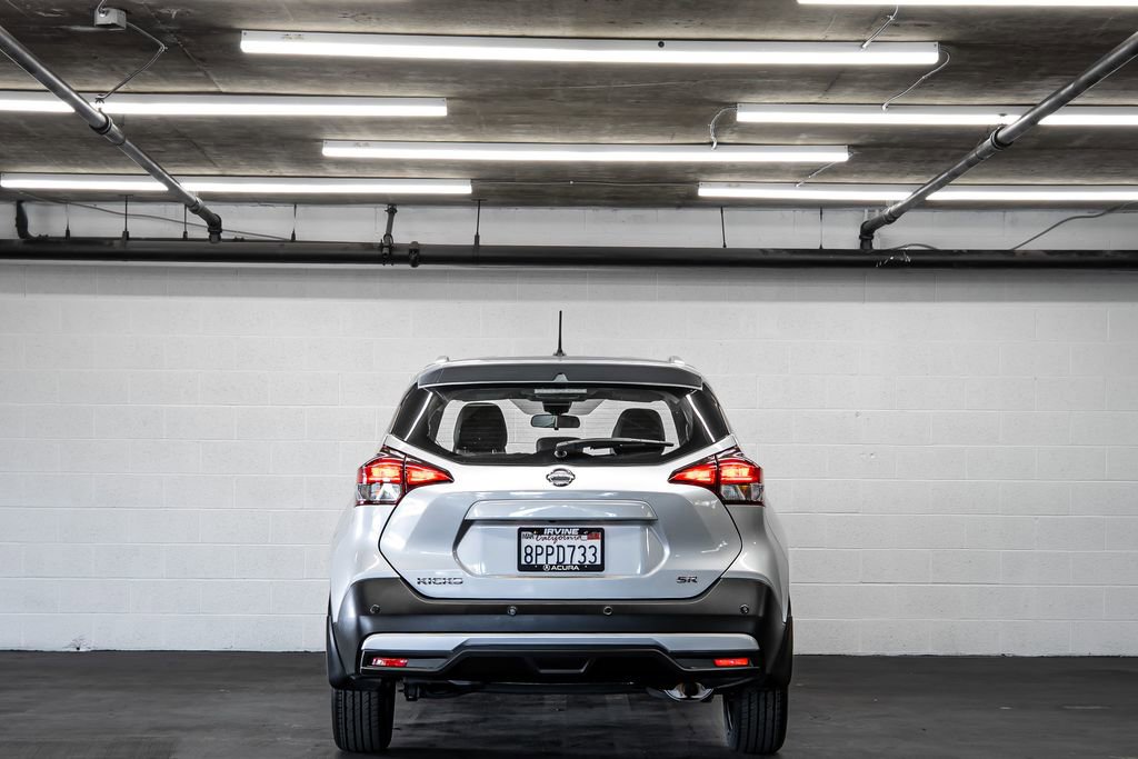 Used 2020 Nissan Kicks SR w/ SR Premium Package image 4