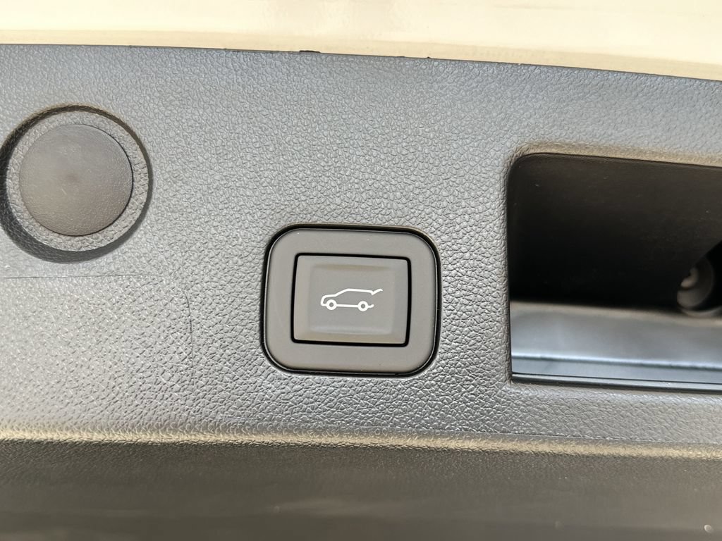New 2026 GMC Terrain AT4 AWD/4WD image 32