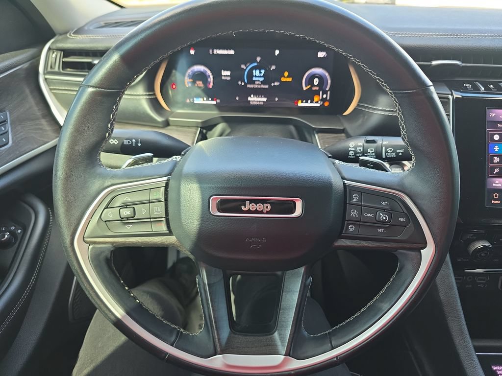 Used 2021 Jeep Grand Cherokee L Limited AWD/4WD image 15