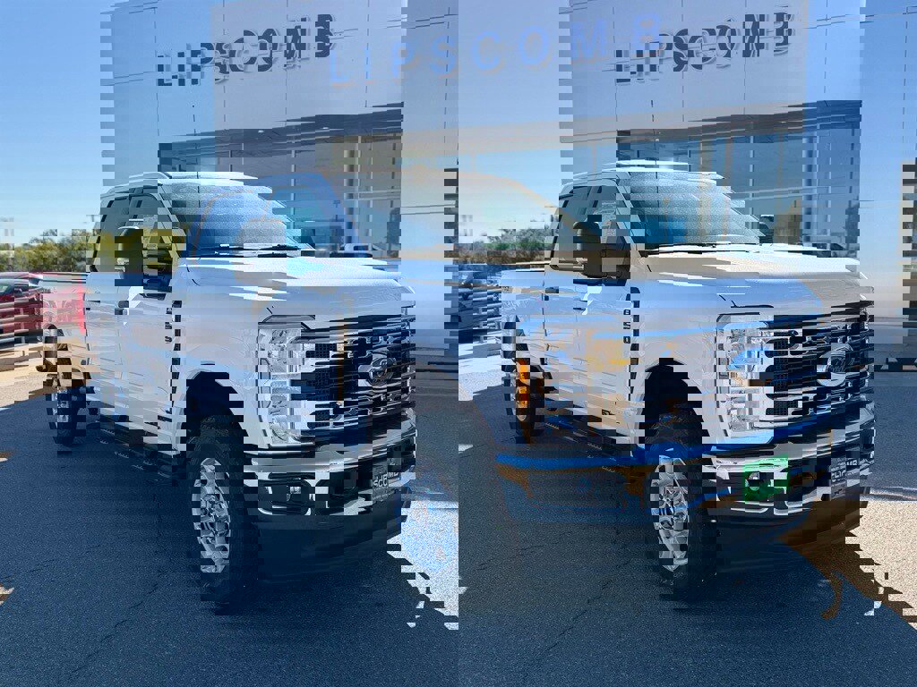 New 2026 Ford F250 XLT w/ FX4 Off-Road Package video 1