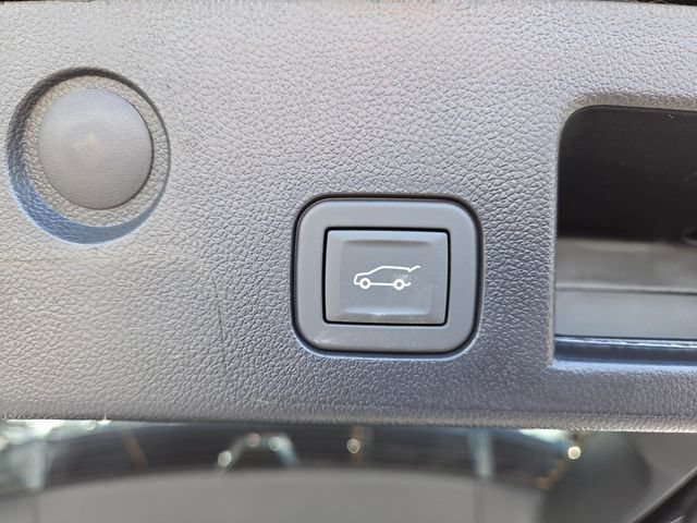 New 2026 Chevrolet Equinox ACTIV w/ Convenience Package III AWD/4WD image 20
