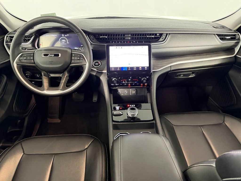 Certified 2023 Jeep Grand Cherokee Limited AWD/4WD image 13