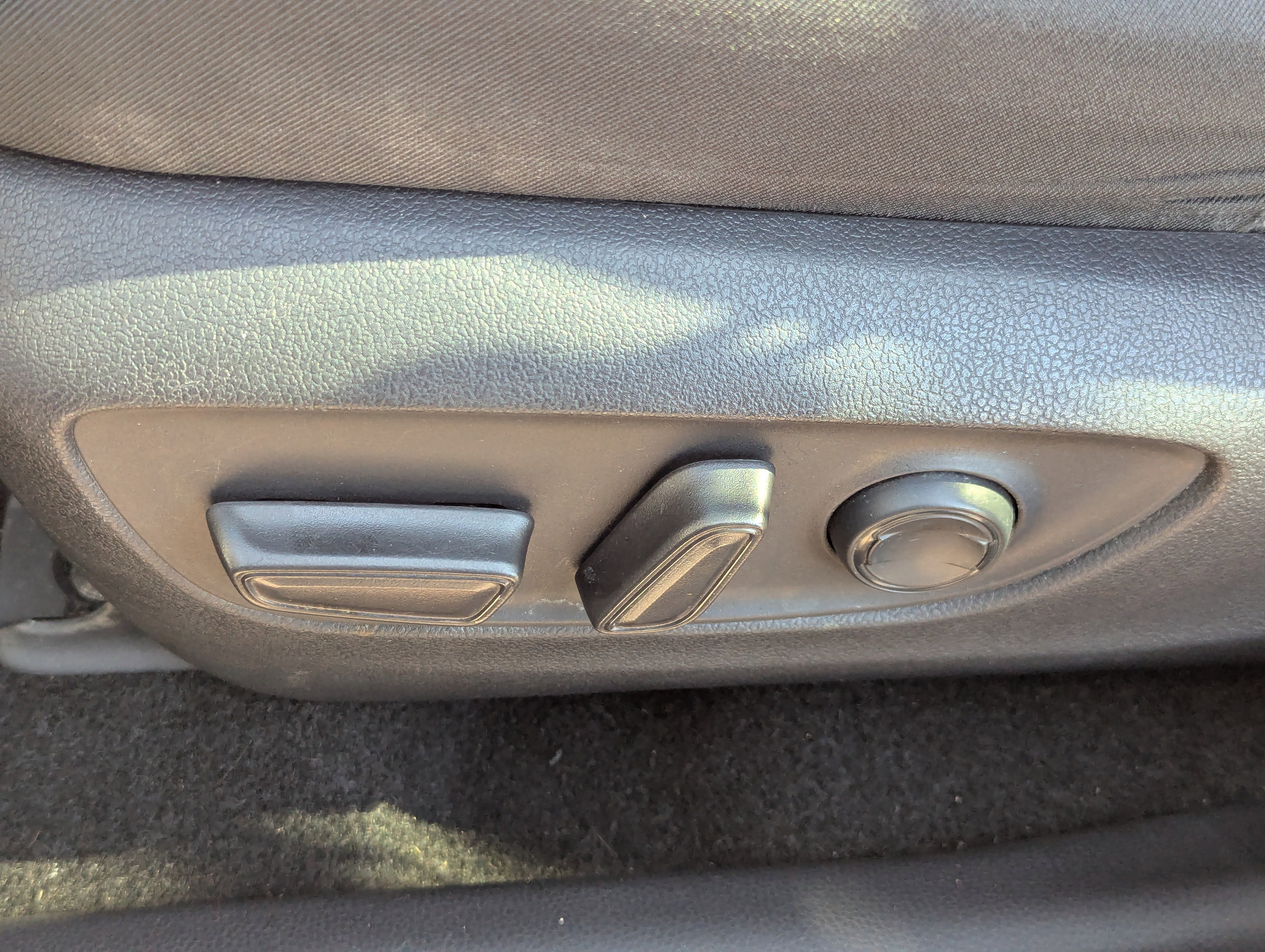 Used 2019 Toyota RAV4 XLE image 21