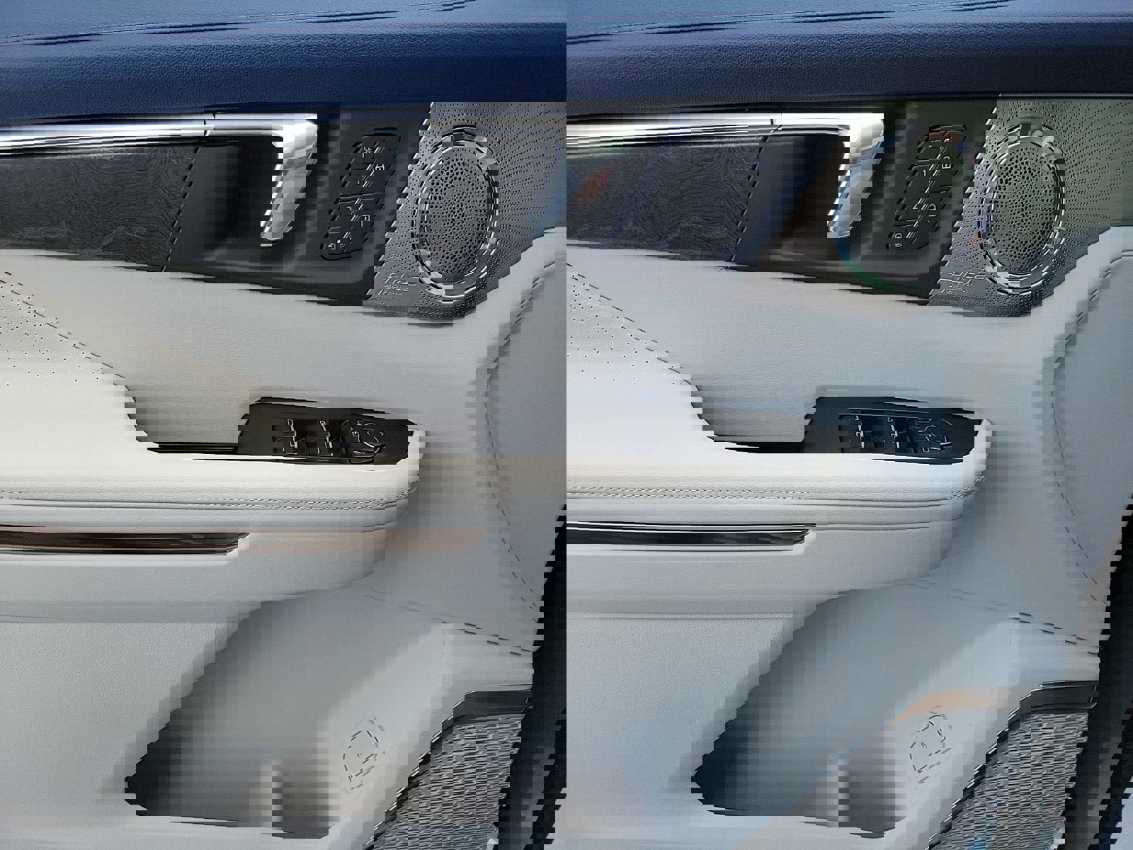 New 2026 Buick Enclave Avenir w/ Super Cruise Package FWD image 15