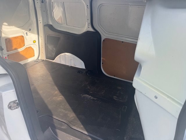 Used 2016 Ford Transit Connect XL image 9