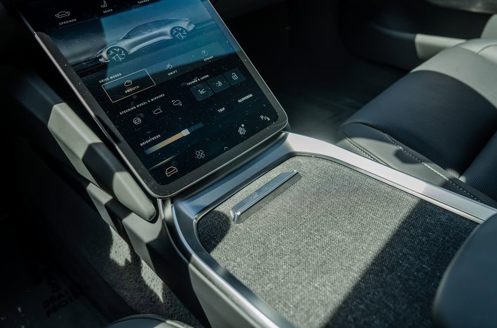 Used 2024 Lucid Air Pure image 12