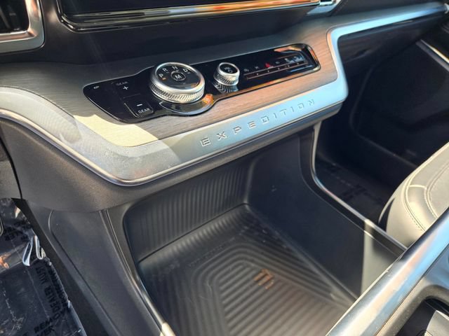 Certified 2025 Ford Expedition Platinum AWD/4WD image 25