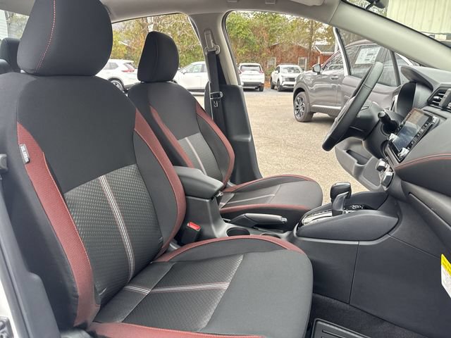 New 2025 Nissan Versa SR w/ Trunk Package FWD image 10