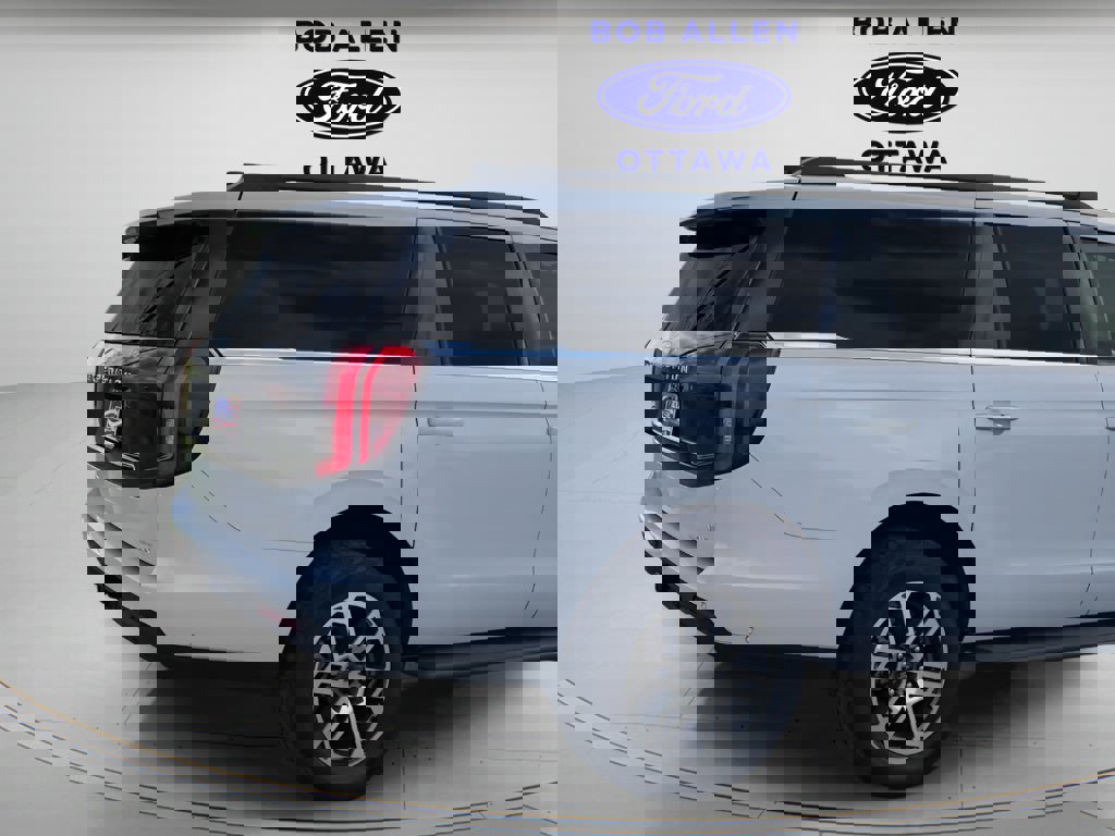 Used 2025 Ford Expedition Max Active image 5