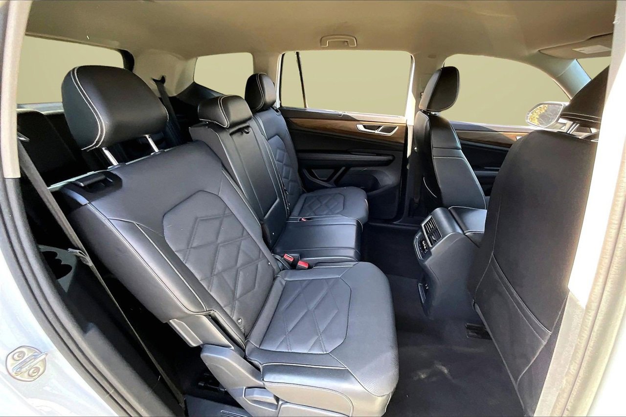 Used 2024 Volkswagen Atlas SE image 23