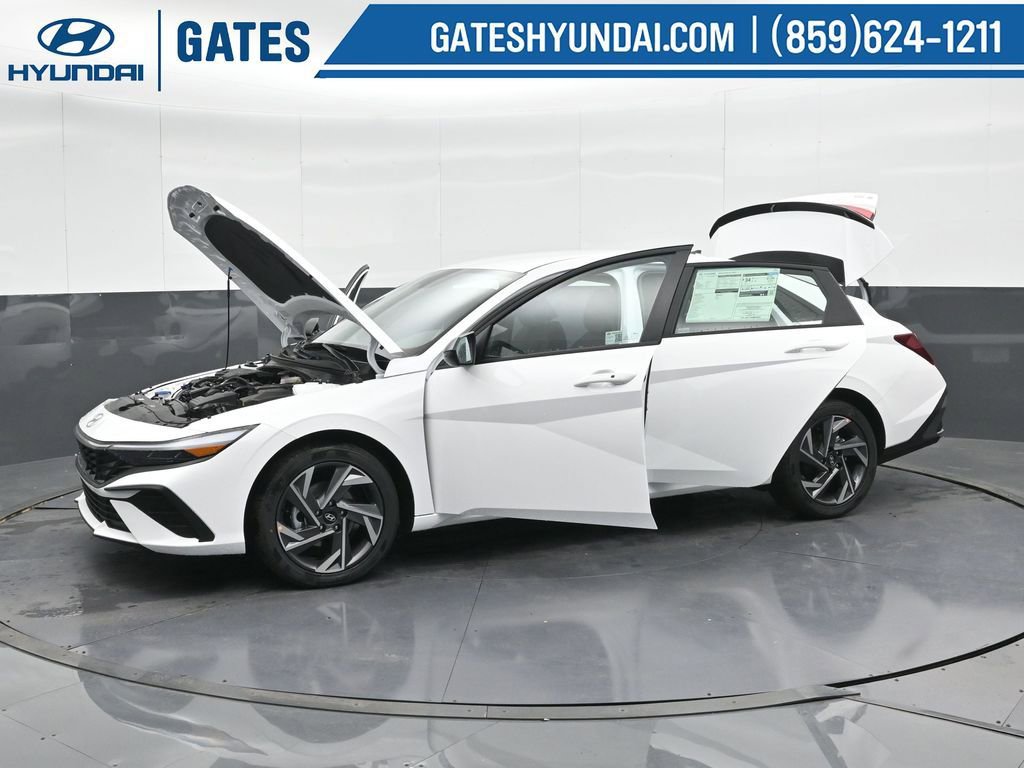 Used 2025 Hyundai Elantra Sport image 51