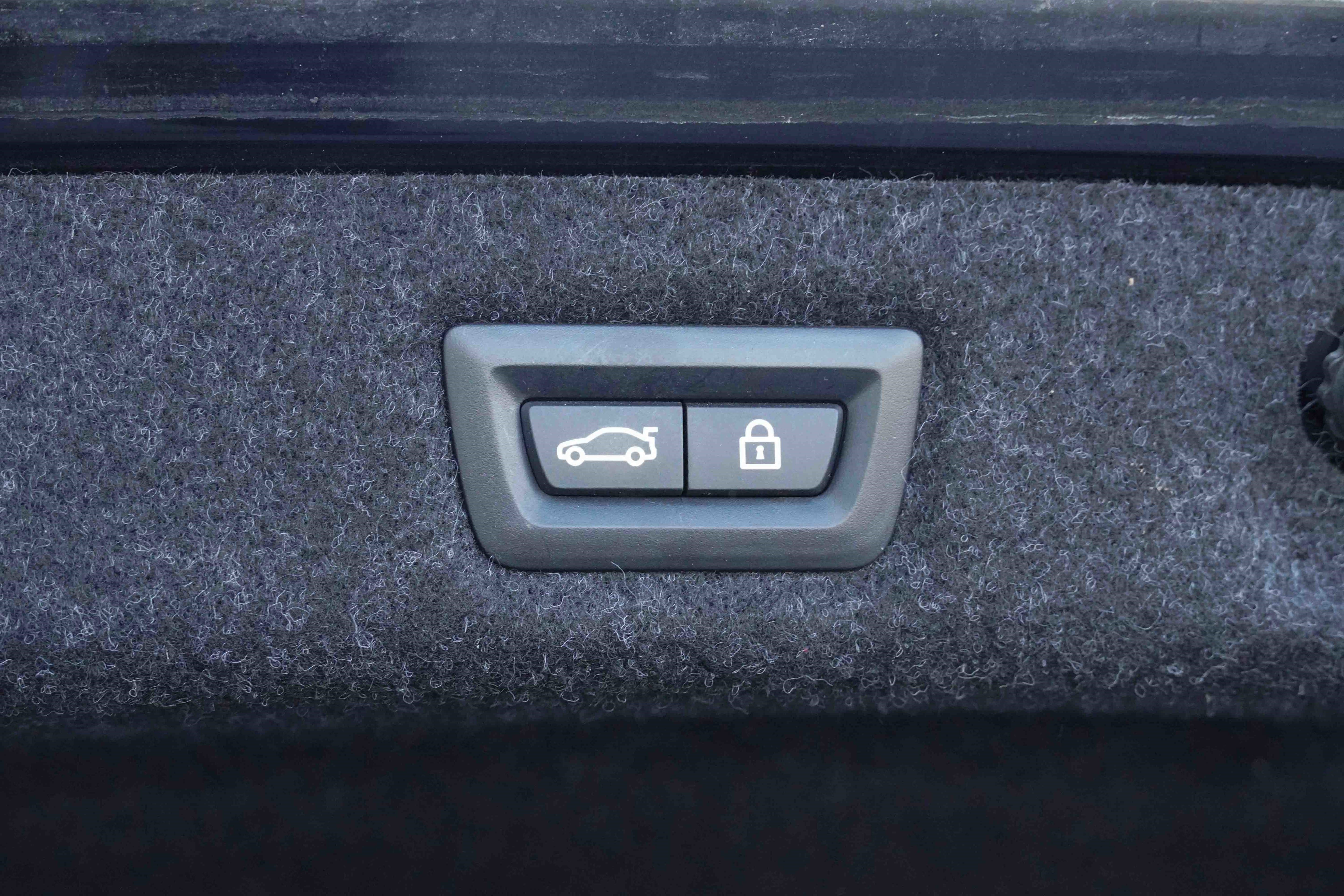 Certified 2023 BMW 530i xDrive w/ M Sport Package image 39