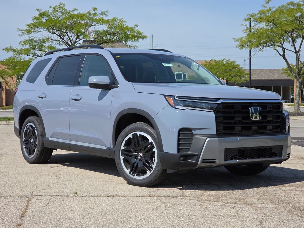 New 2026 Honda Pilot Touring image 2