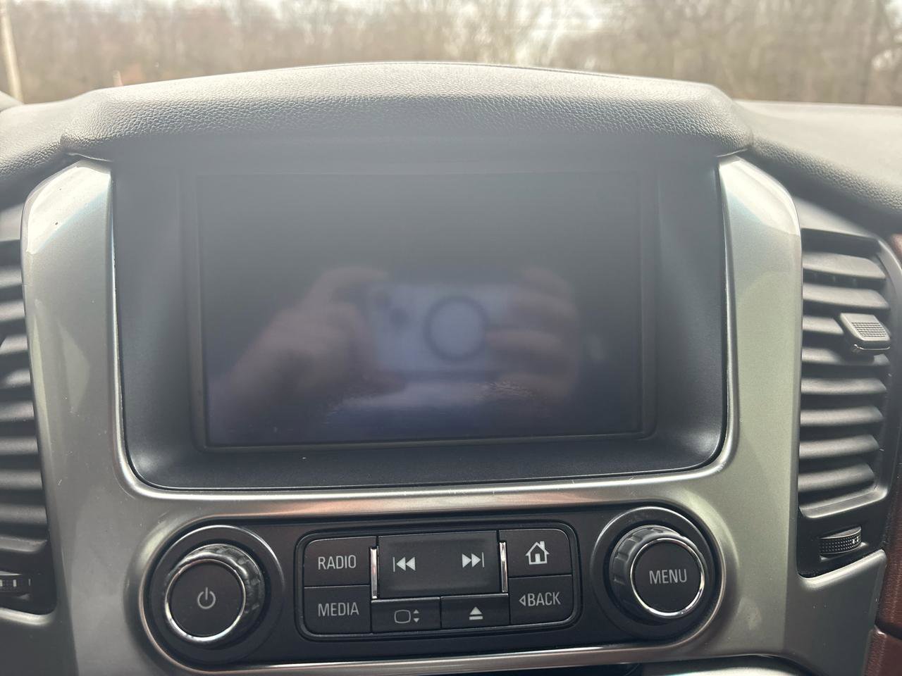 Used 2015 Chevrolet Suburban LTZ image 32