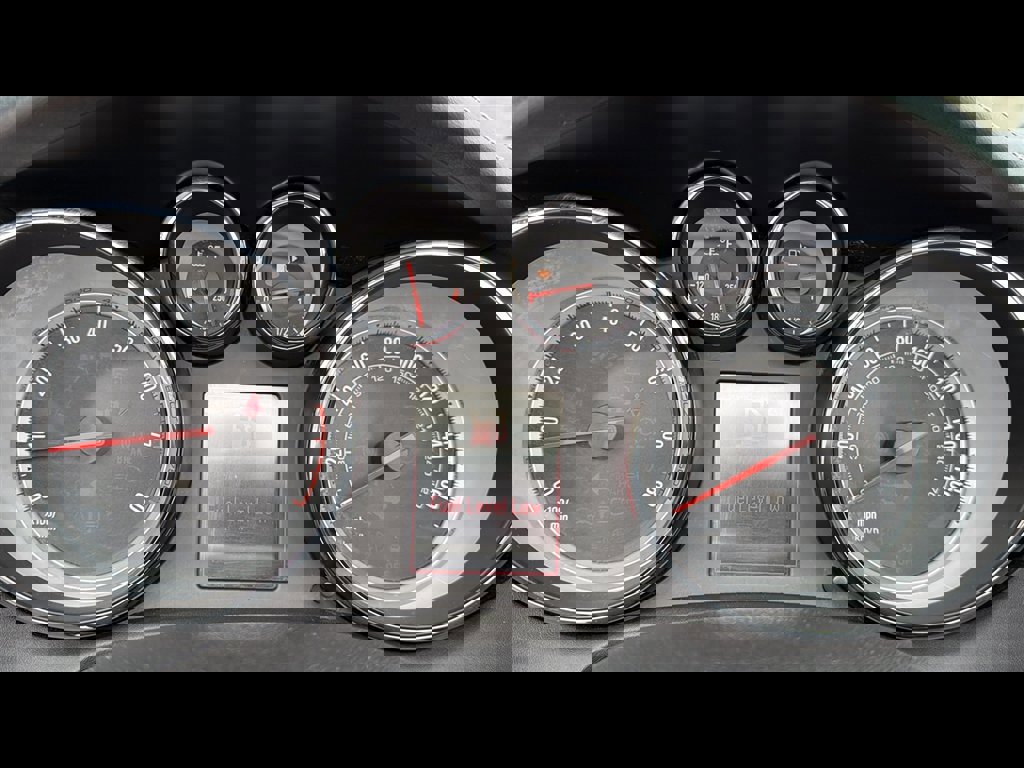 Used 2019 Buick Cascada Premium image 14