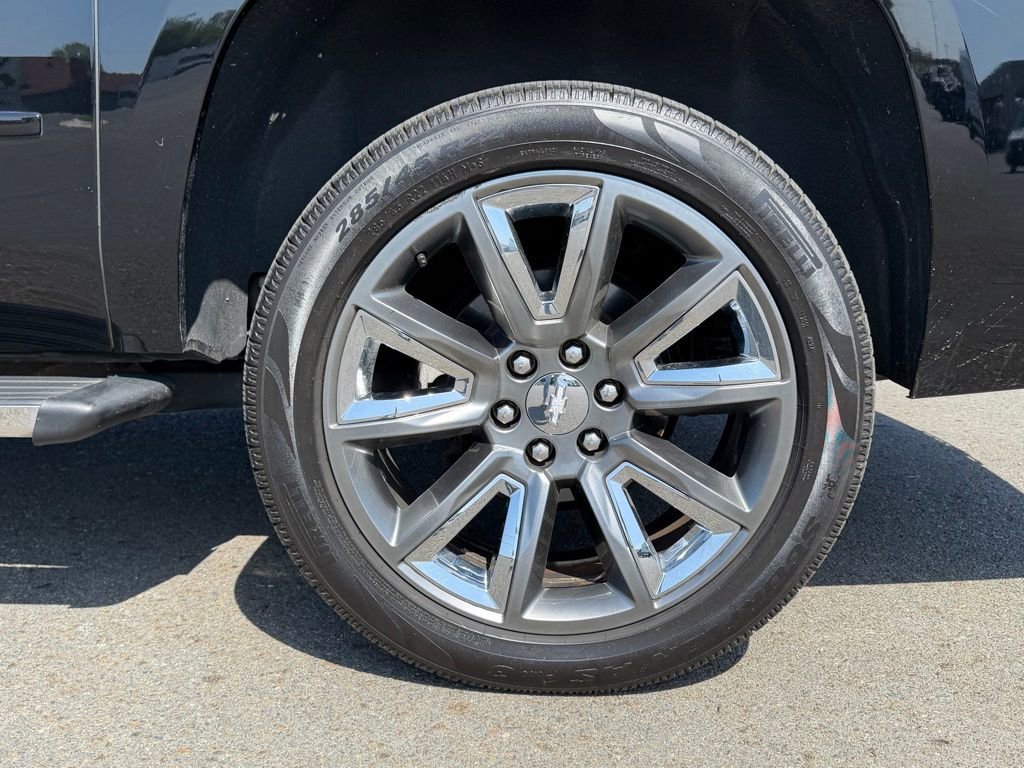 Used 2019 Chevrolet Suburban Premier image 12