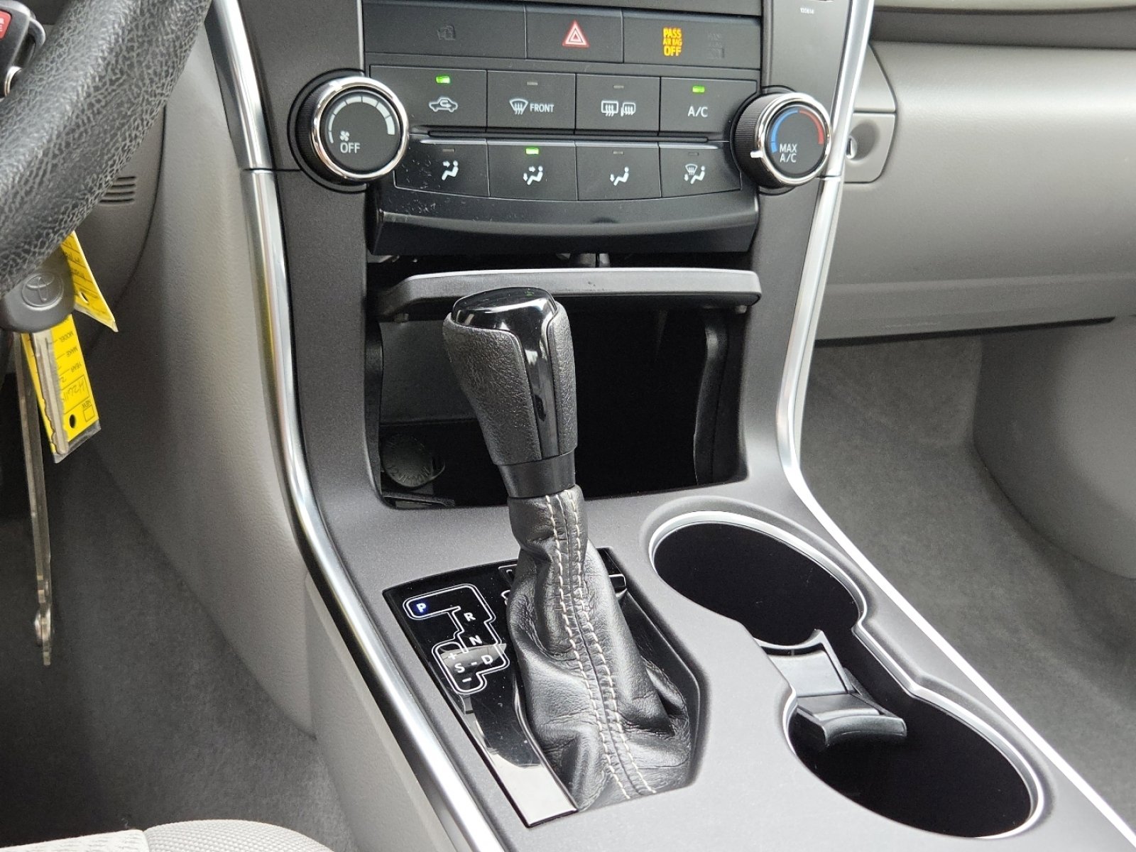 Used 2017 Toyota Camry LE FWD image 30