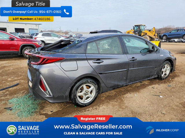 Used 2017 Toyota Prius Prime Advanced image 4