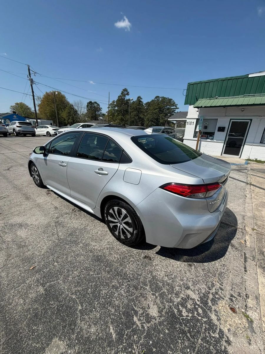 Used 2022 Toyota Corolla LE FWD image 6