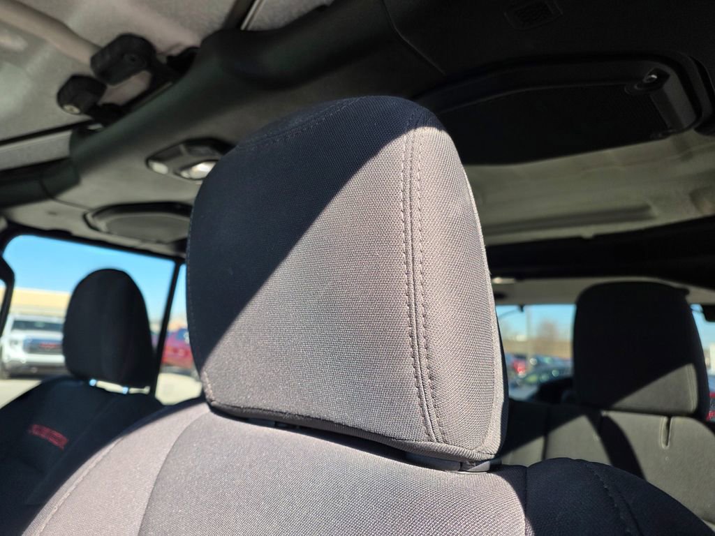 Used 2018 Jeep Wrangler Unlimited Rubicon image 21