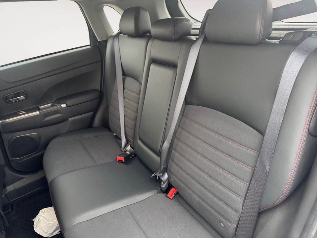 New 2026 Mitsubishi Outlander Sport SE image 13