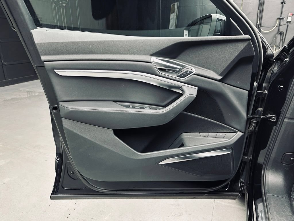 Used 2019 Audi e-tron Premium Plus w/ Cold Weather Package AWD/4WD image 24
