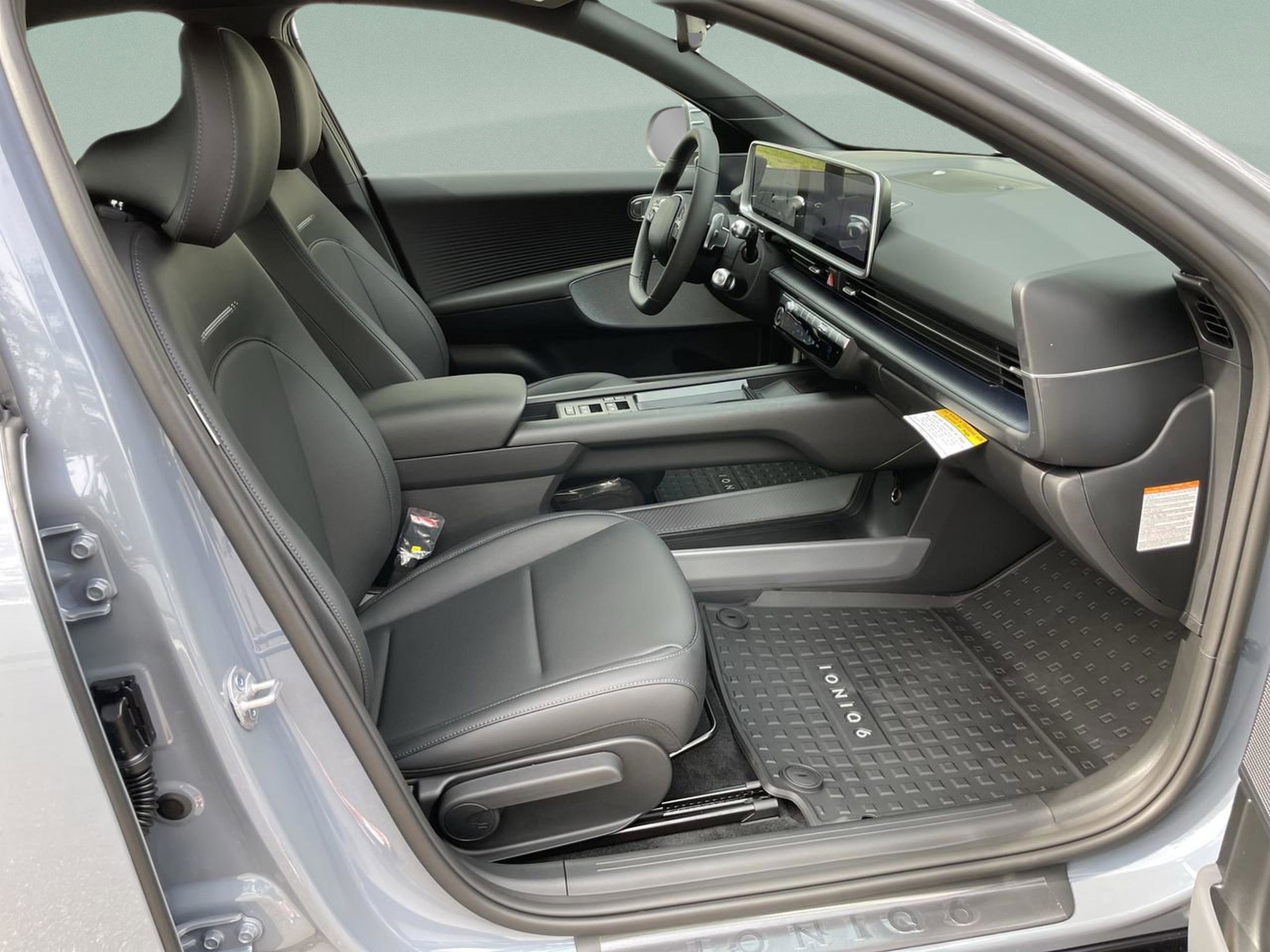 New 2025 Hyundai Ioniq 6 SEL image 18