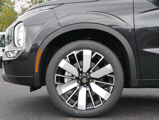 Used 2025 Mitsubishi Outlander AWD image 11