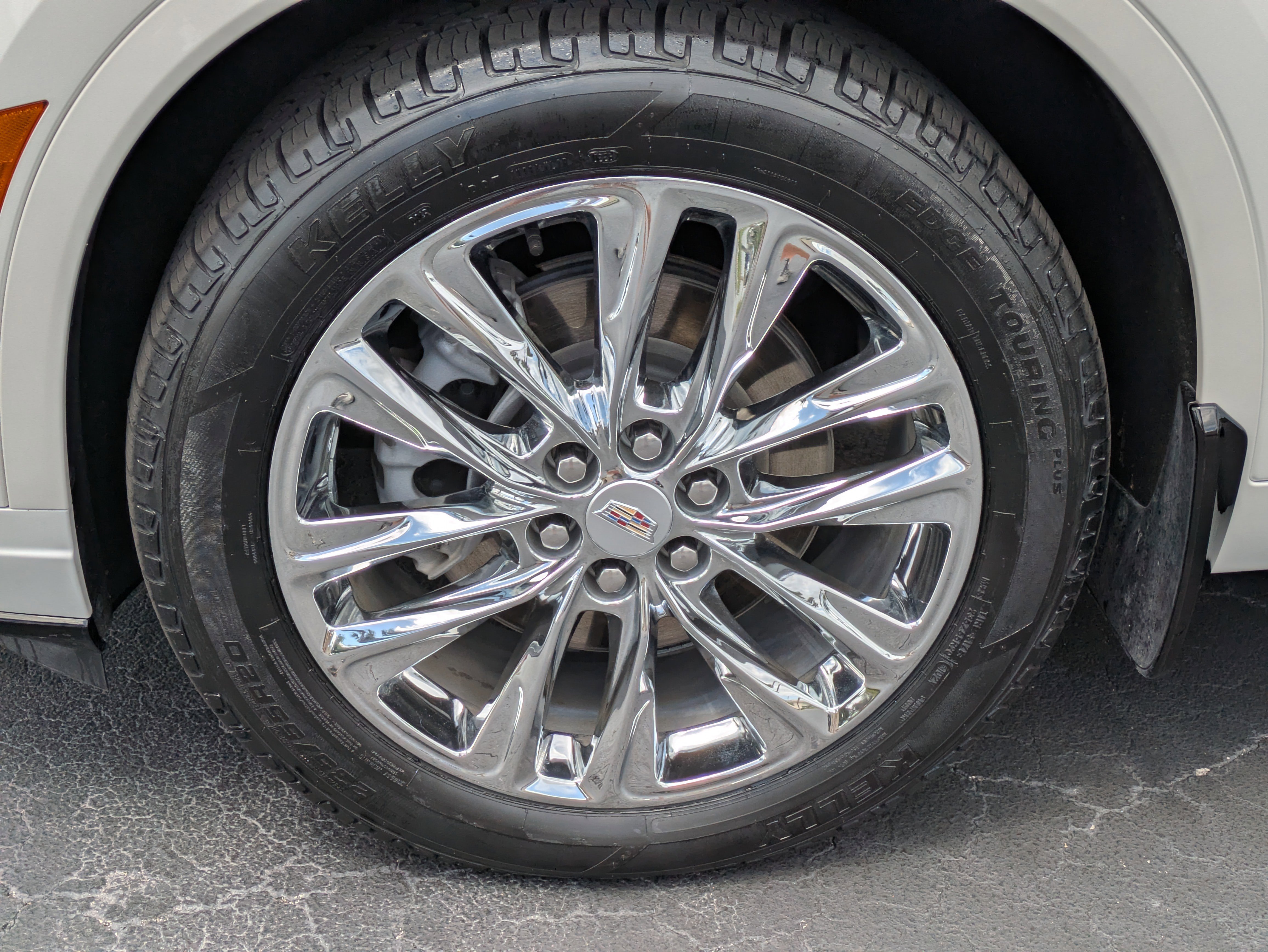 Certified 2022 Cadillac XT6 Premium Luxury w/ Platinum Package AWD/4WD image 11