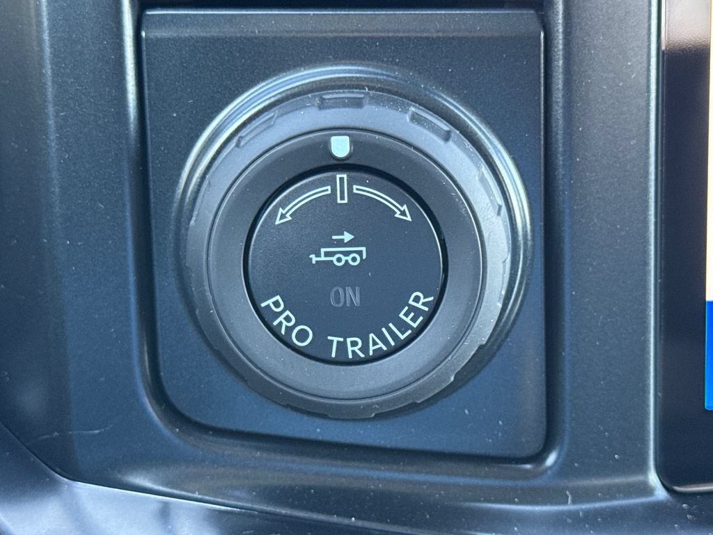 New 2026 Ford F250 Lariat w/ Black Appearance Package AWD/4WD image 37
