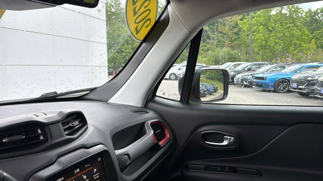 Certified 2022 Jeep Renegade Trailhawk AWD/4WD image 23